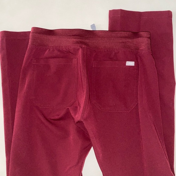 FIGS | BURGUNDY CATARINA TOP LIVINGSTON BOTTOMS - Picture 2 of 6